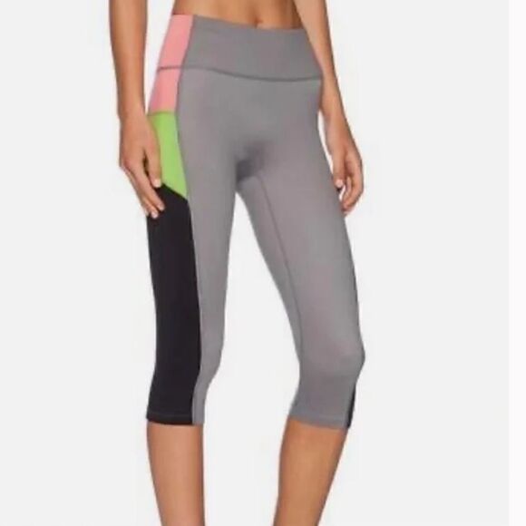 Spanx Gray Colorblock Compression Knee Pant Leggings - Picture 5 of 11